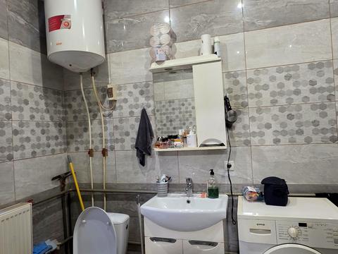 будинок за адресою Льва Ландау просп. (50-річчя СРСР)