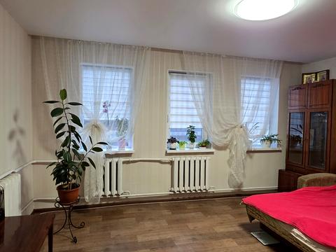 будинок за адресою Льва Ландау просп. (50-річчя СРСР)