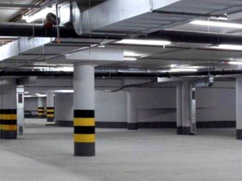 паркомісце за адресою Андрія Верхогляда вул. (Михайла Драгомирова), 3