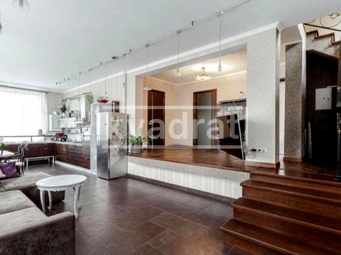 будинок за адресою Приозерна вул.