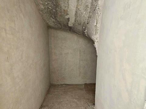 будинок за адресою Місячна вул.