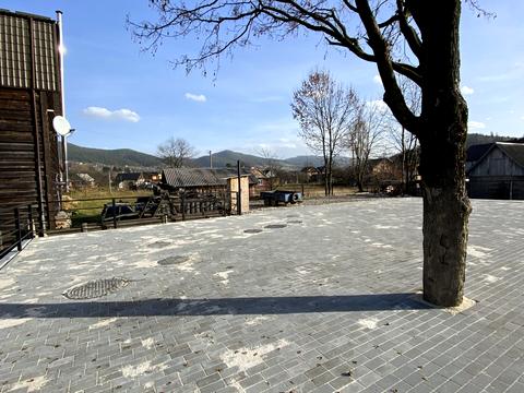 комерційна за адресою Грушевського вул., 72