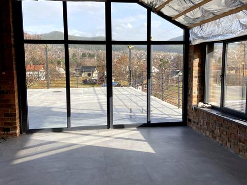 комерційна за адресою Грушевського вул., 72