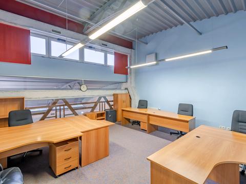 коммерческая по адресу Дегтяревская ул., 33б