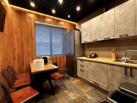 комерційна за адресою Болгарська вул., 87