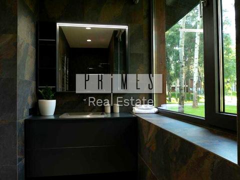 будинок за адресою Набережна вул.