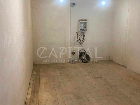 комерційна за адресою Бульварно-Кудрявська вул. (Воровського), 15а