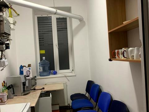 комерційна за адресою Лемківська вул., 4