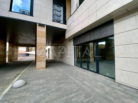 комерційна за адресою Бульварно-Кудрявська вул. (Воровського), 15а