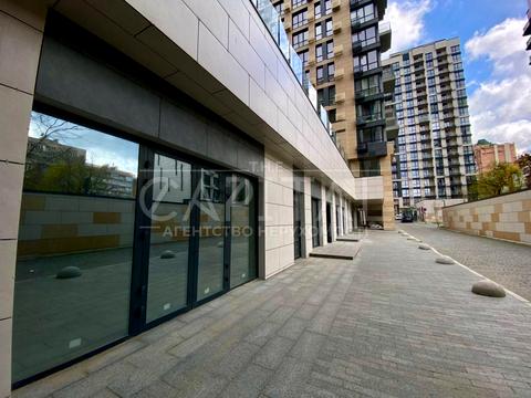 комерційна за адресою Бульварно-Кудрявська вул. (Воровського), 15а