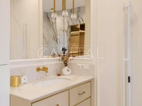 будинок за адресою Набережна