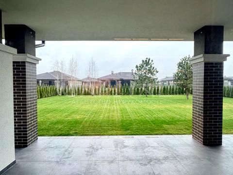 будинок за адресою Набережна