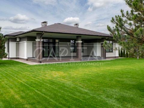 будинок за адресою Набережна