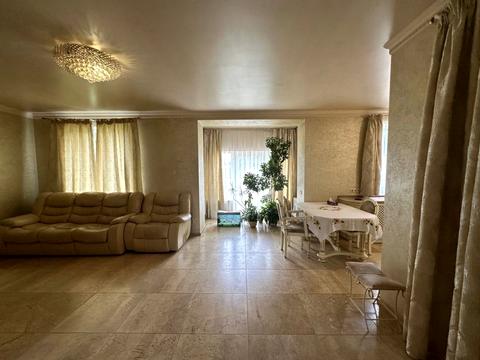 будинок за адресою Миру