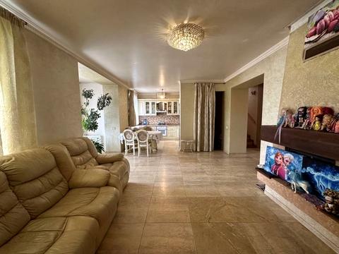 будинок за адресою Миру