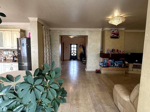 будинок за адресою Миру