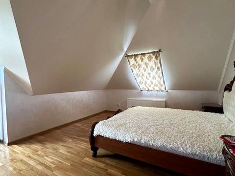 будинок за адресою Миру