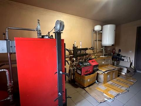 будинок за адресою Миру