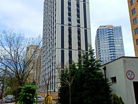 коммерческая по адресу Литературная ул., 10