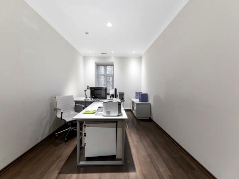 комерційна за адресою Володимирська вул., 23-А