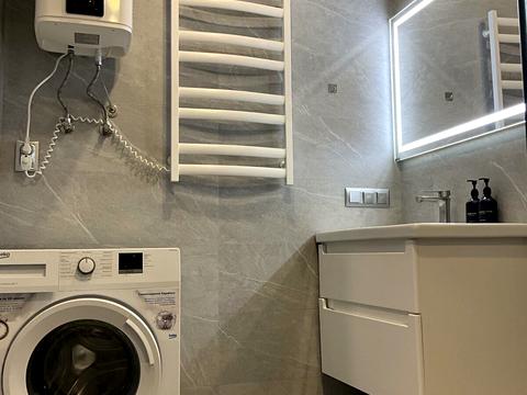 квартира за адресою Дніпровська набережна вул., 18-Б