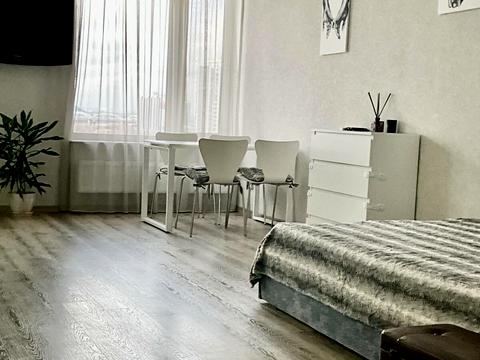 квартира за адресою Дніпровська набережна вул., 18-Б