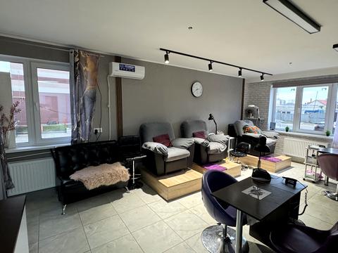 коммерческая по адресу Литературная ул., 10