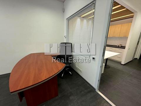 коммерческая по адресу Кловский спуск, 7