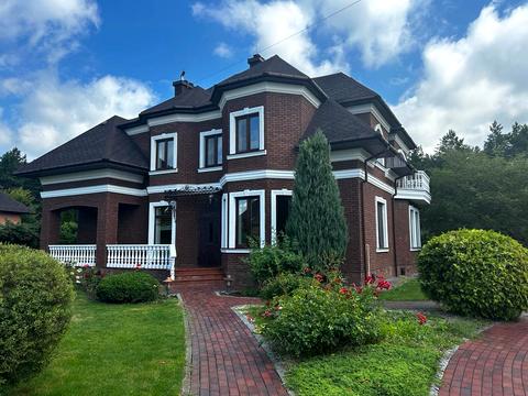 будинок за адресою с. Жереб'ятин (Жовтневе), Заповідна, 10