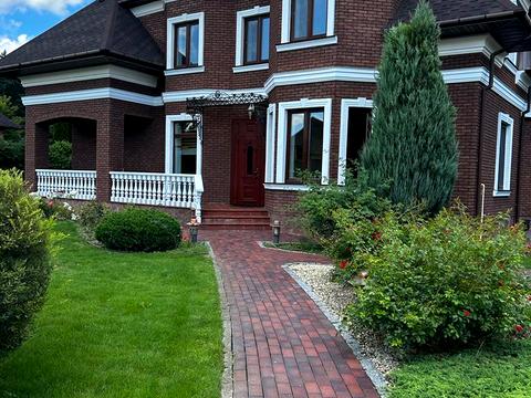 будинок за адресою с. Жереб'ятин (Жовтневе), Заповідна, 10