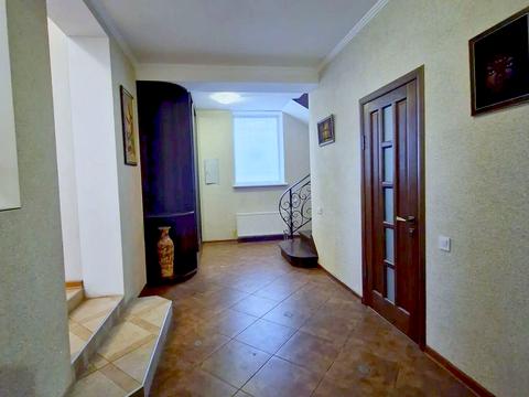 будинок за адресою дніпровська