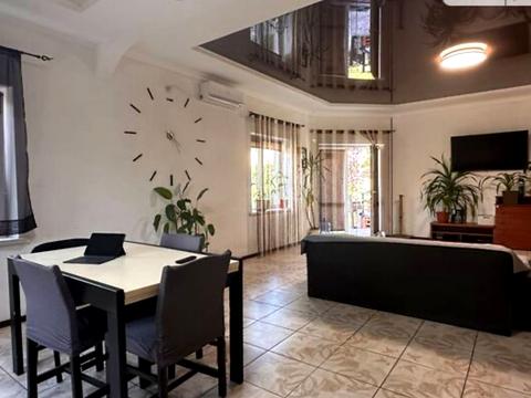 будинок за адресою Зразкова