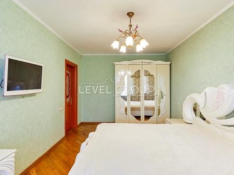 квартира за адресою Анни Ахматової вул., 43