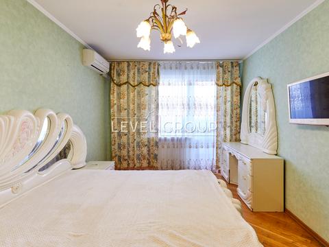 квартира за адресою Анни Ахматової вул., 43