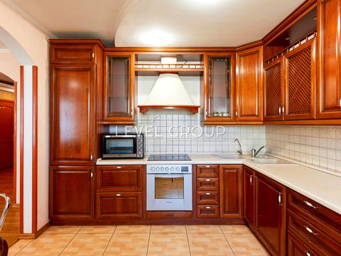 квартира за адресою Анни Ахматової вул., 43