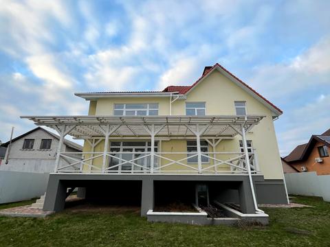 будинок за адресою Андрія Малишка вул. (Льва Толстого)