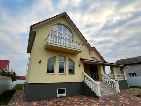 будинок за адресою Андрія Малишка вул. (Льва Толстого)