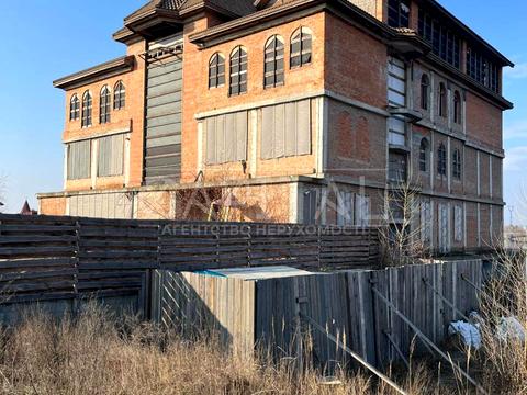 коммерческая по адресу молодіжна, 1