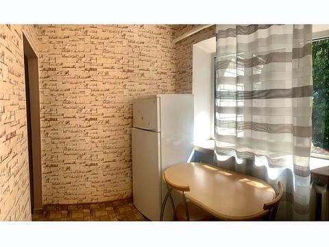 квартира за адресою Високовольтна вул., 10