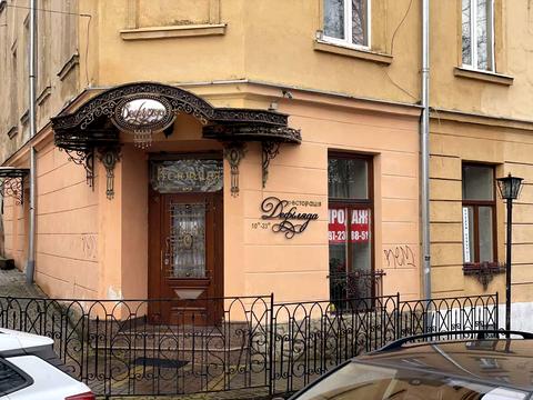 комерційна за адресою Львів, Данила Галицького пл., 4