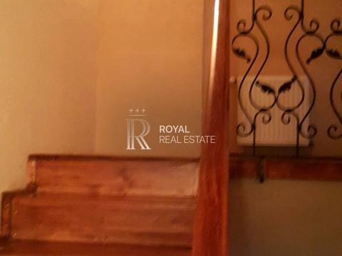 будинок за адресою Першотравнева вул.