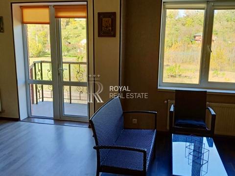 будинок за адресою Першотравнева вул.