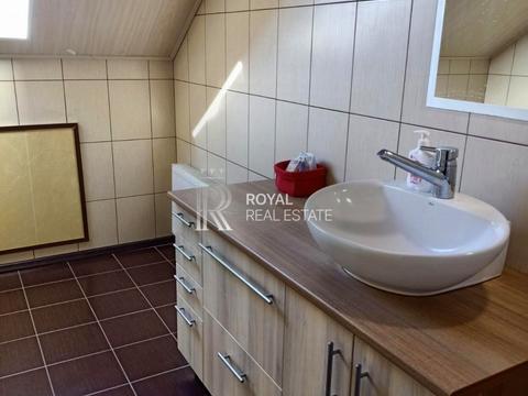 будинок за адресою Першотравнева вул.