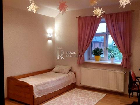 будинок за адресою Щаслива вул.