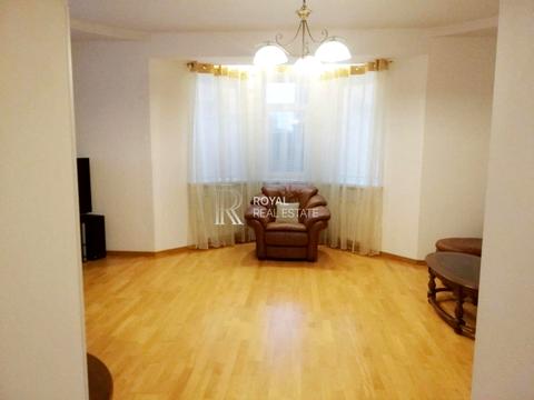 будинок за адресою Щаслива вул.