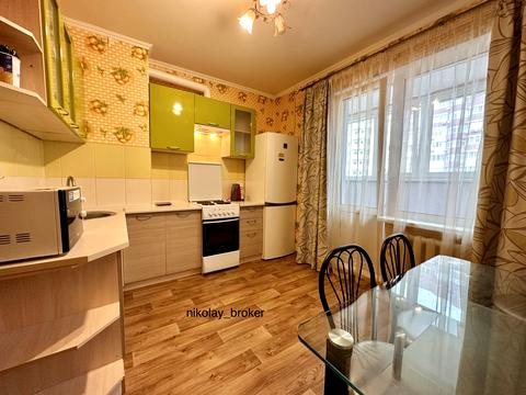 квартира за адресою Григорія Ващенка вул., 3