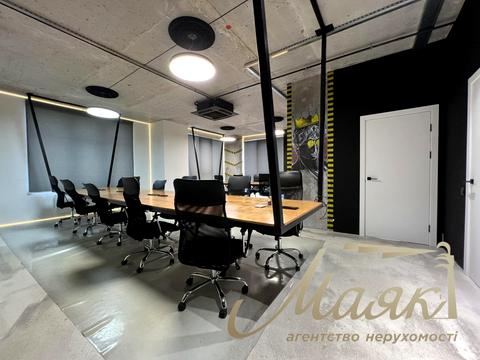 коммерческая по адресу Андрея Верхогляда ул. (Михайла Драгомирова), 15