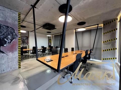 коммерческая по адресу Андрея Верхогляда ул. (Михайла Драгомирова), 15