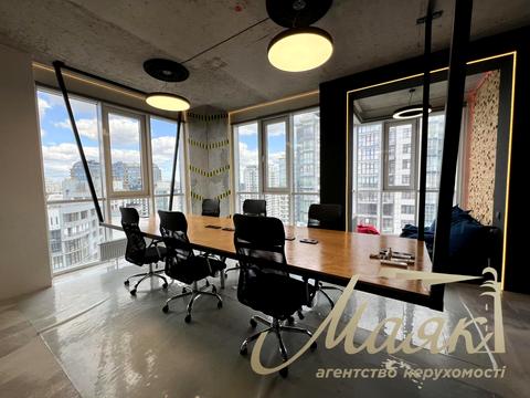 коммерческая по адресу Андрея Верхогляда ул. (Михайла Драгомирова), 15