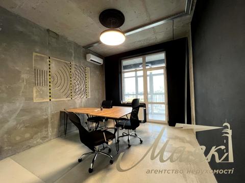 коммерческая по адресу Андрея Верхогляда ул. (Михайла Драгомирова), 15